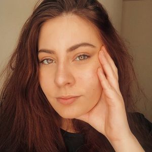 Meet your Posher, Ana